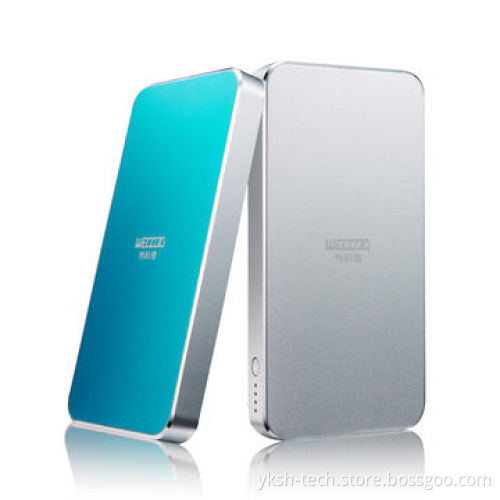 Power bank for iPhone 4, 4600mAh, comes in blue